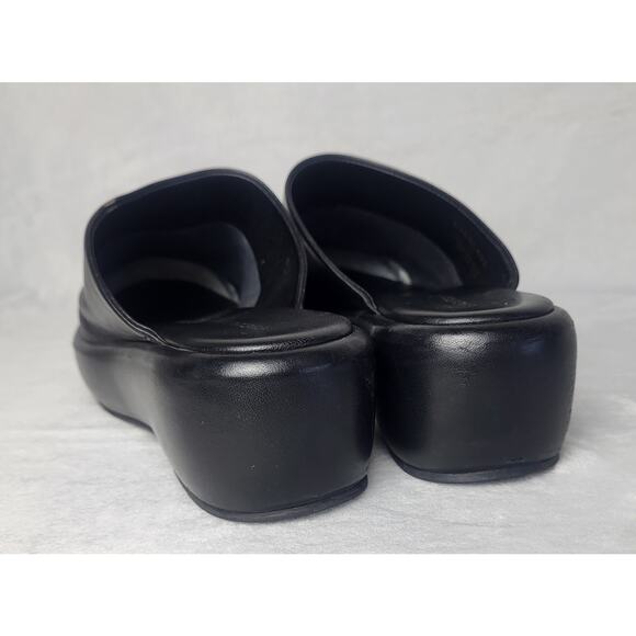 Everlane Black Leather The Puffa Platform Mule Clogs Round Toe in Black | 8.5 - Picture 6 of 14